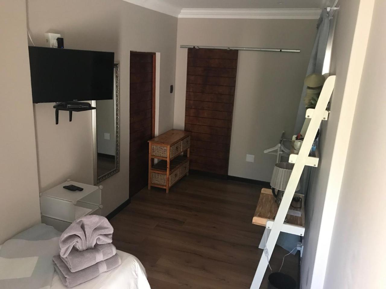Eagle Rock Executive Guest House Kempton Park Exterior foto